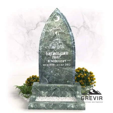 Памятник из гранита Змеевик gr812
