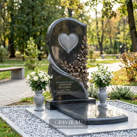 Мемориал "Нежная Память: Сердце и Цветы"